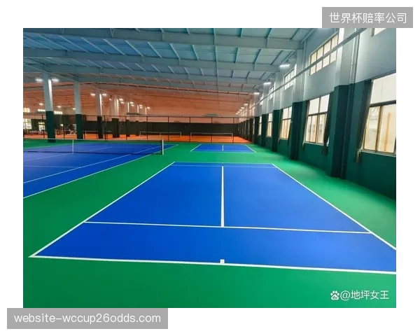 球队需模拟封闭球场环境训练，预防球员因温差变化导致身体不适。